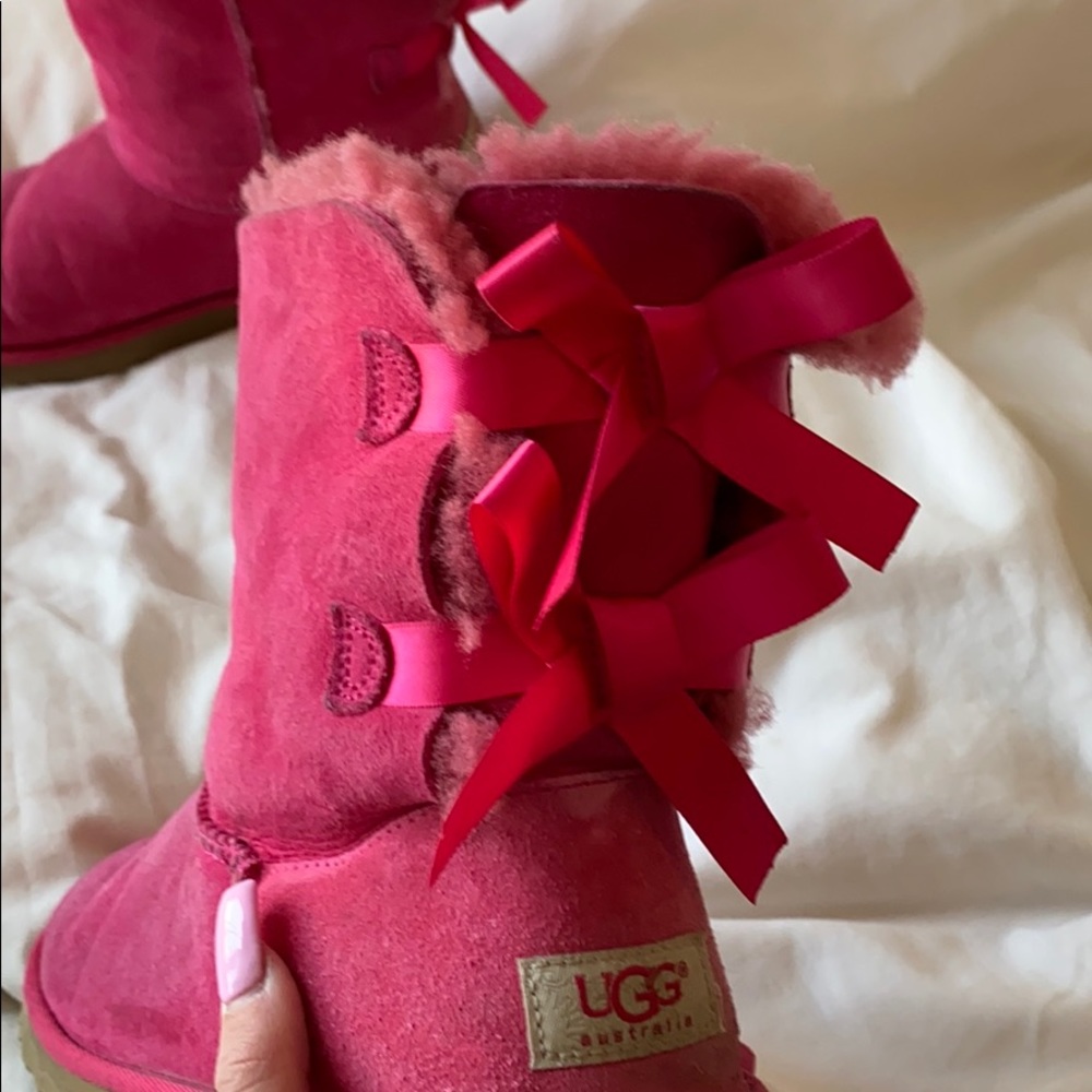 Pink uggs - Picture 2 of 3